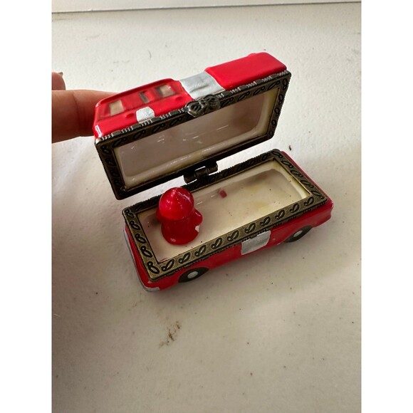 Fire Truck Hydrant Hand Painted Enamel Collector's Magnetic Hinged Trinket Box - Picture 4 of 7